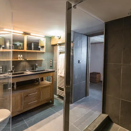 Yolo - Retreat In Steam Chamonix Mont Blanc