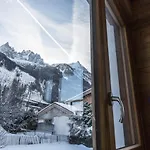 Yolo - Retreat In Steam Chalet