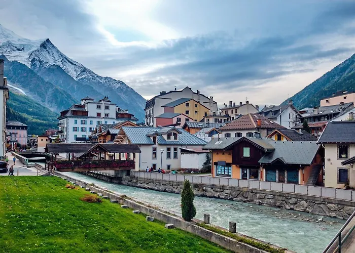 Yolo - Retreat In Steam